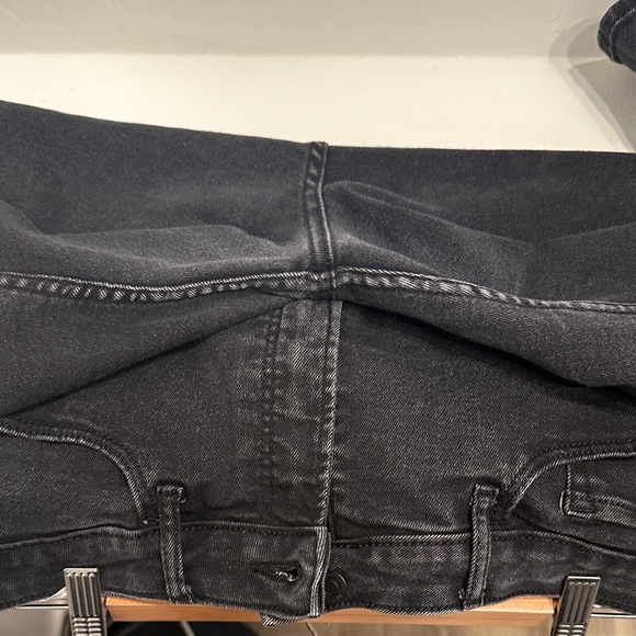 Old Navy Charcoal Rockstar Super Skinny Jeans - Picture 4 of 4